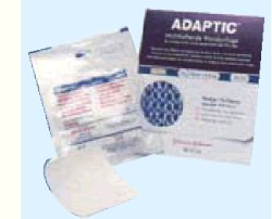 MEDICAZIONE NON ADERENTE STERILE APTIC MISURA 7,6X7,6CM 10 PEZZI 2012ZI - latuafarmacia.org